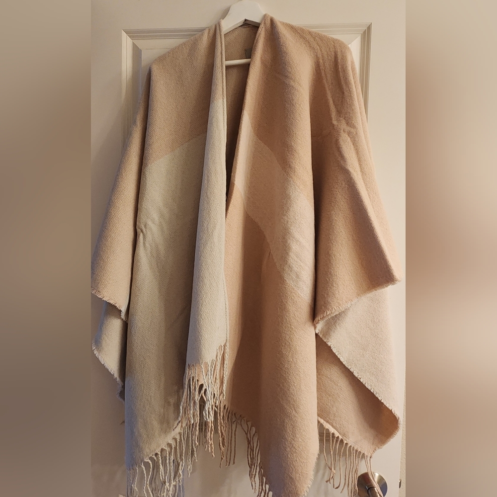 SOIA & KYO Women's Poncho